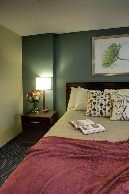 Inn At Deep Creek Oakland Екстериор снимка