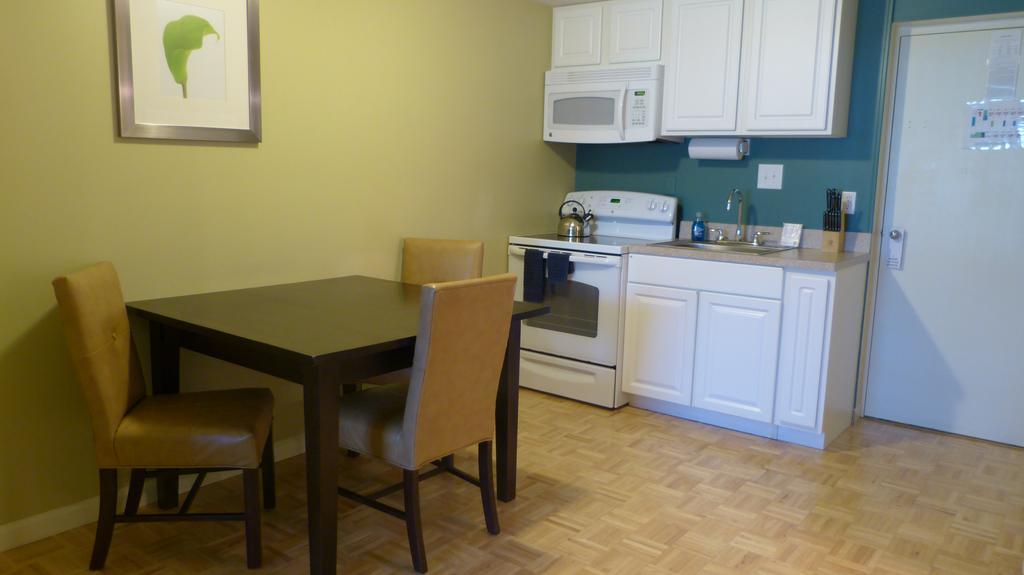 Inn At Deep Creek Oakland Стая снимка