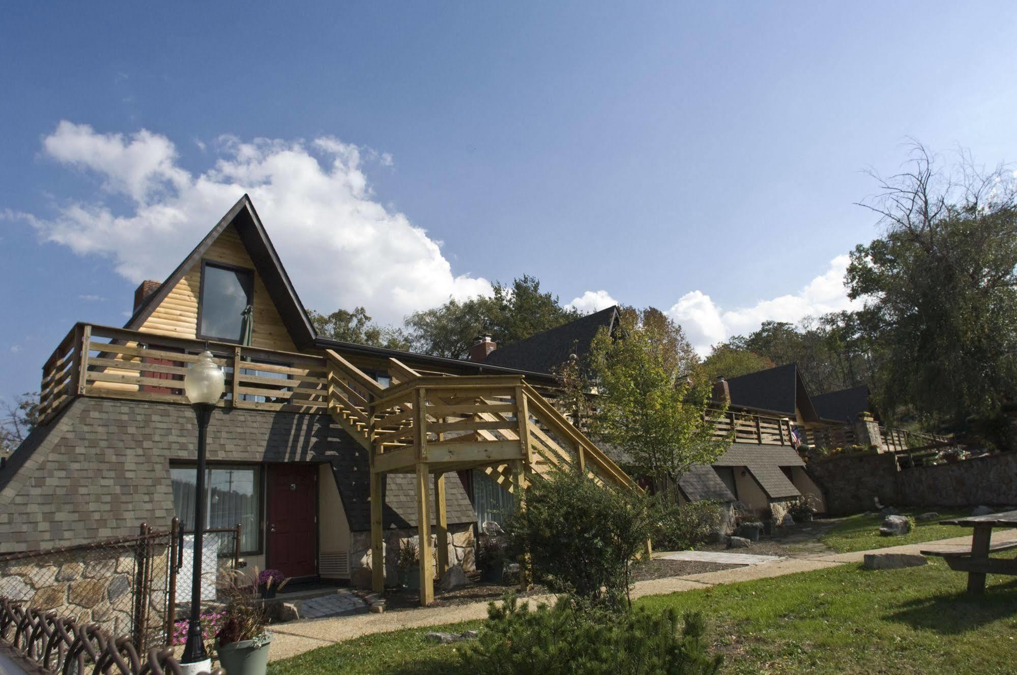 Inn At Deep Creek Oakland Екстериор снимка