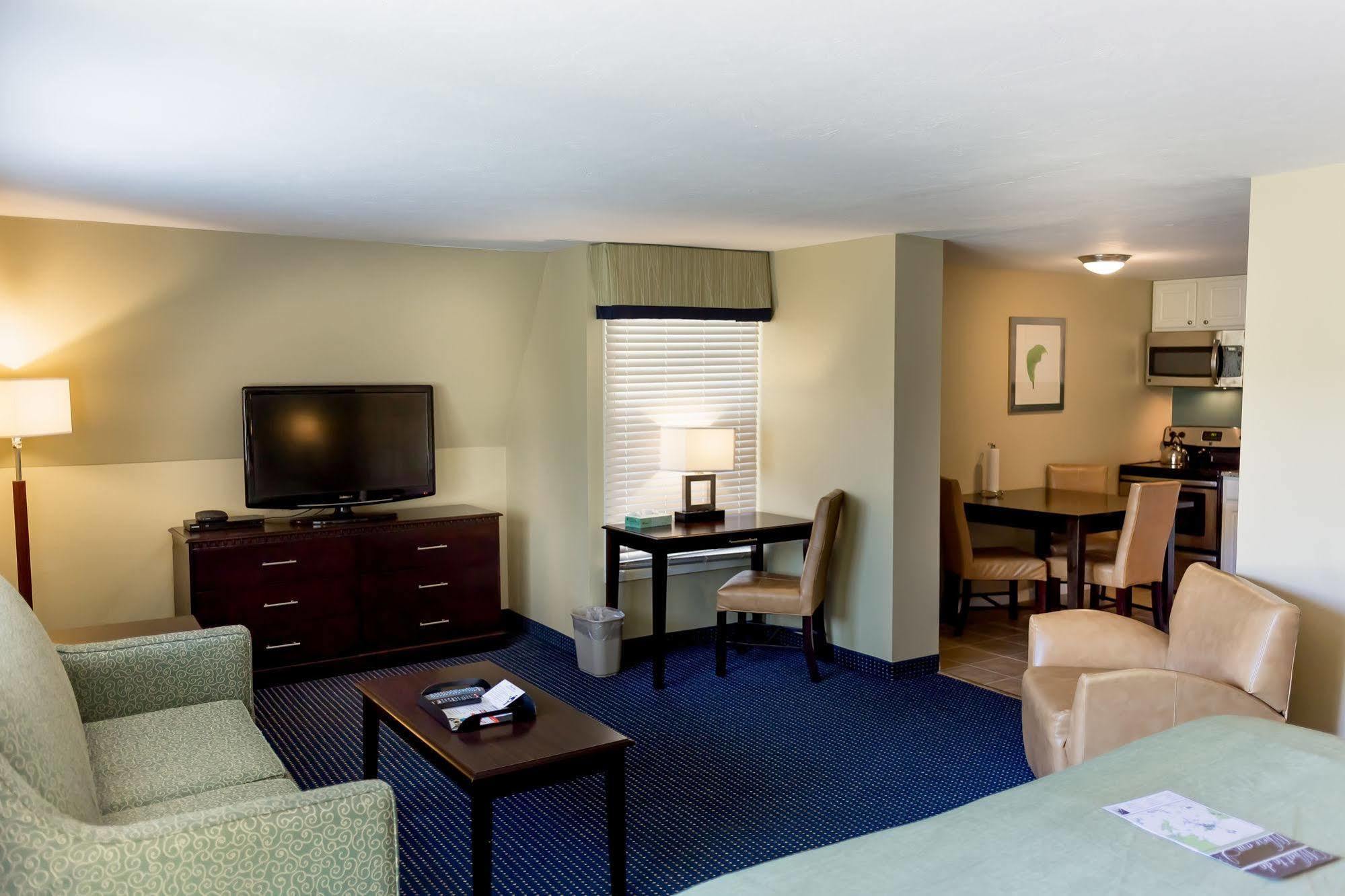 Inn At Deep Creek Oakland Екстериор снимка